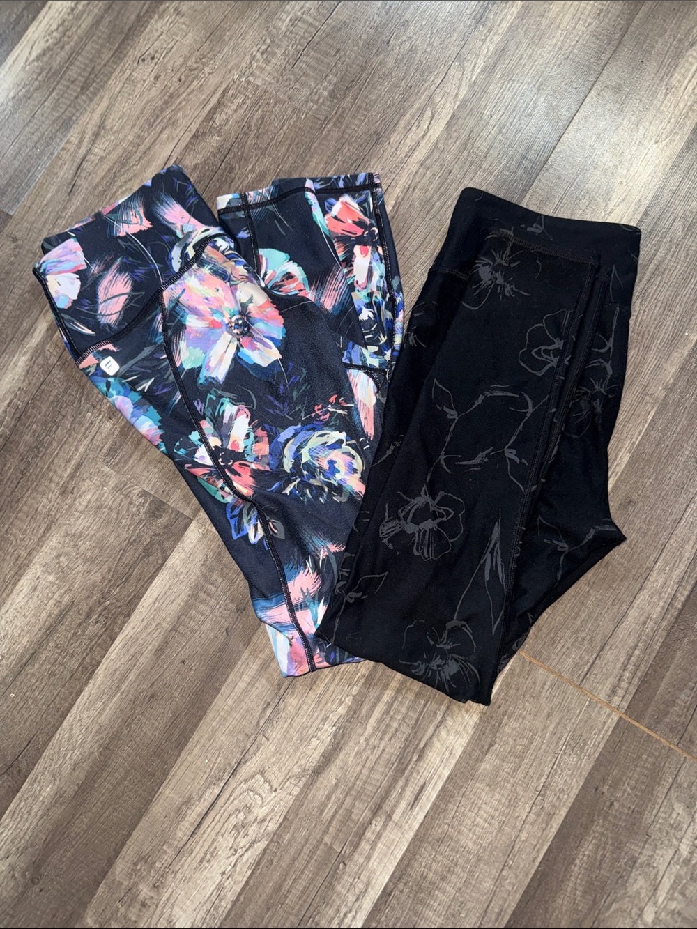 Fabletics Floral & Black High-Rise Leggings - Black, Multicolor Floral